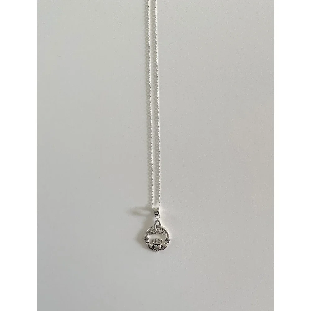 925 Marked Sterling Silver Irish‎ Claddagh Triquetra Pendant Necklace